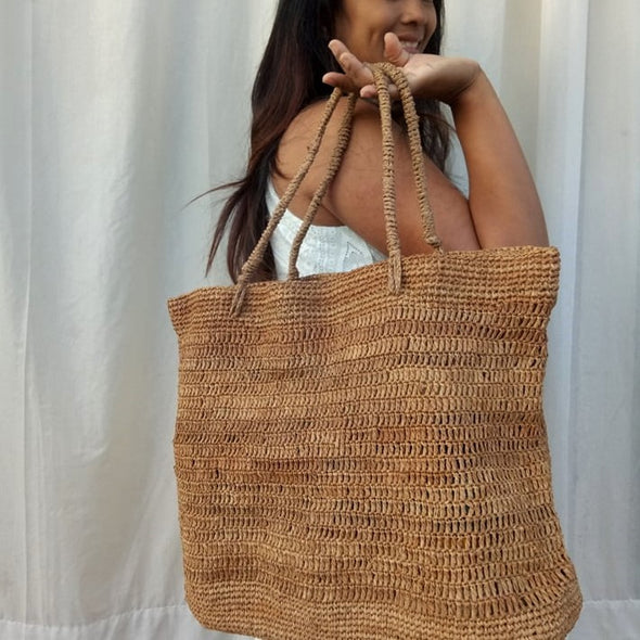 Raffia Bag for Summer | Packable Raffia Beach Bag for Women | SOAVA