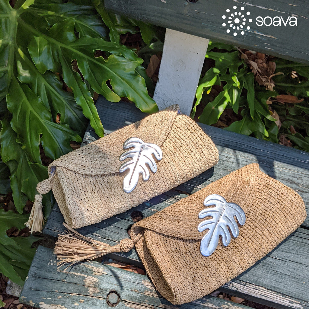 Soava natural raffia straw clutch