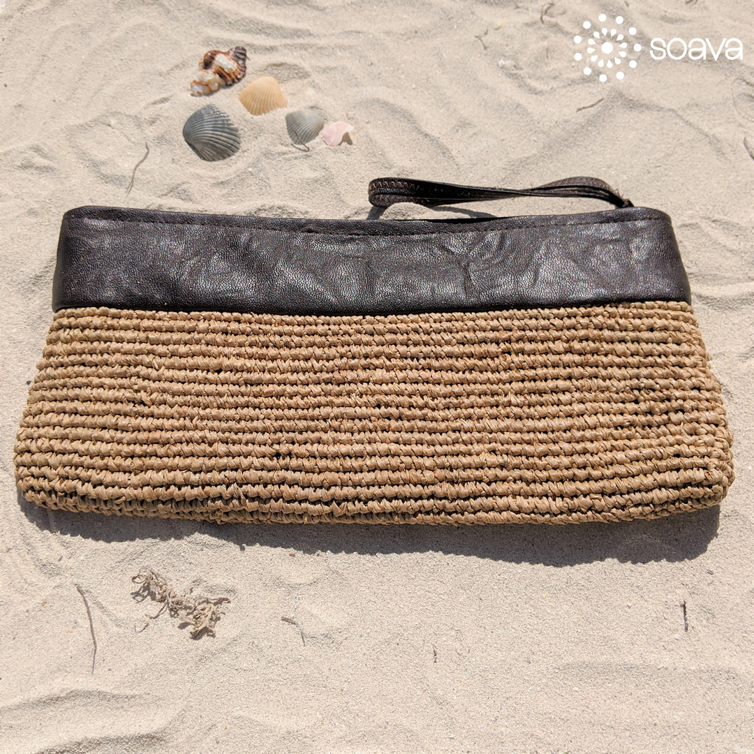 Raffia Wristlet Clutch Bags | Tan Raffia Bag | Resort bags | SOAVA – Soava